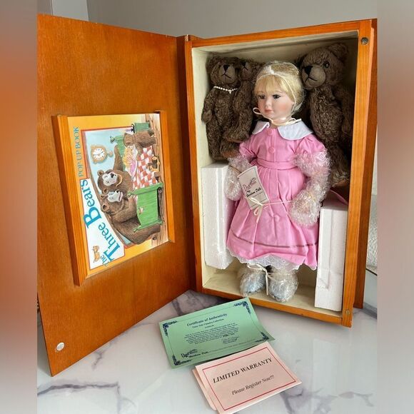 Duck House‎ Heirloom Dolls LIMITED EDITION, Goldilocks and the Three Bears Doll - Picture 1 of 16